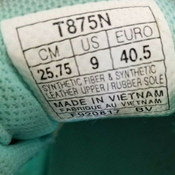 ASICS Running Shoes - Picture 9 of 10